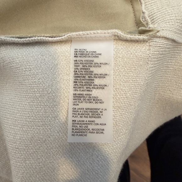 LA VILA MILANO Women's Olive Bomber Jacket - Picture 9 of 10